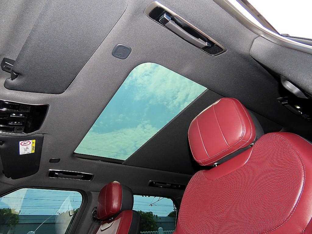 Land Rover Range Rover Sport — photo 16