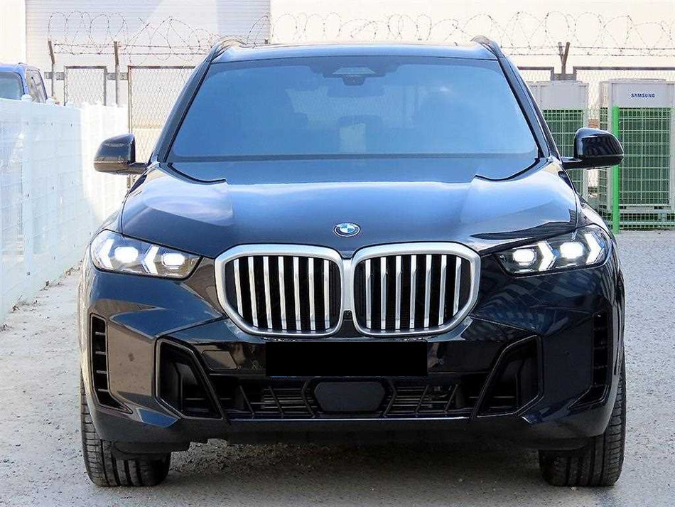 BMW X5 — photo 01