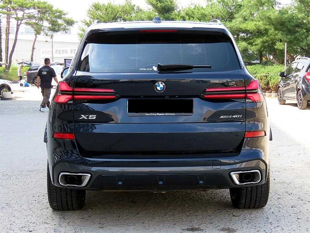 BMW X5 — photo 04