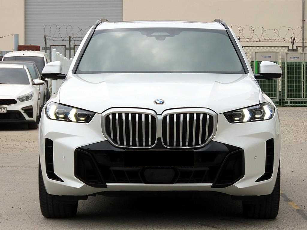 BMW X5 — photo 01