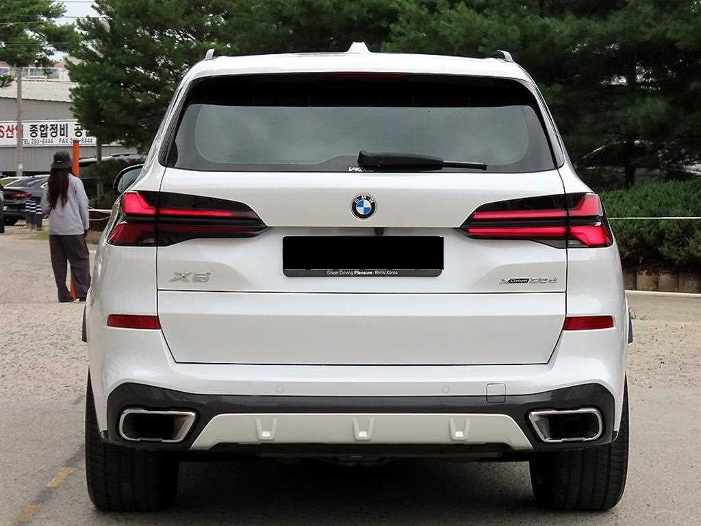 BMW X5 — photo 04