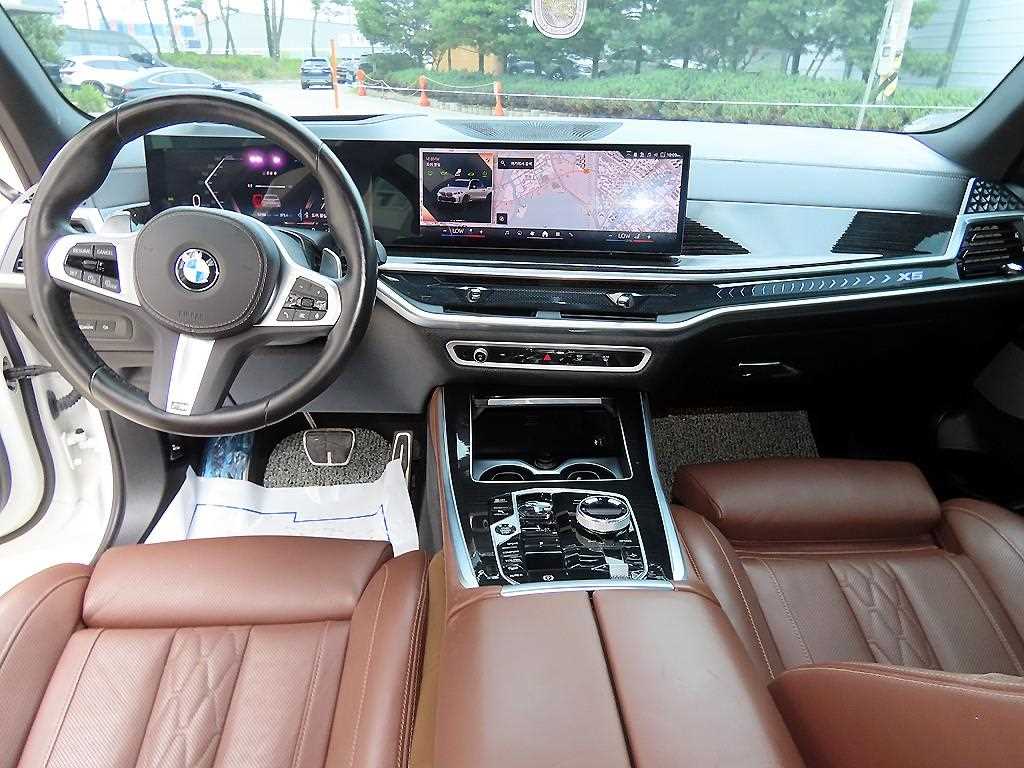 BMW X5 — photo 07
