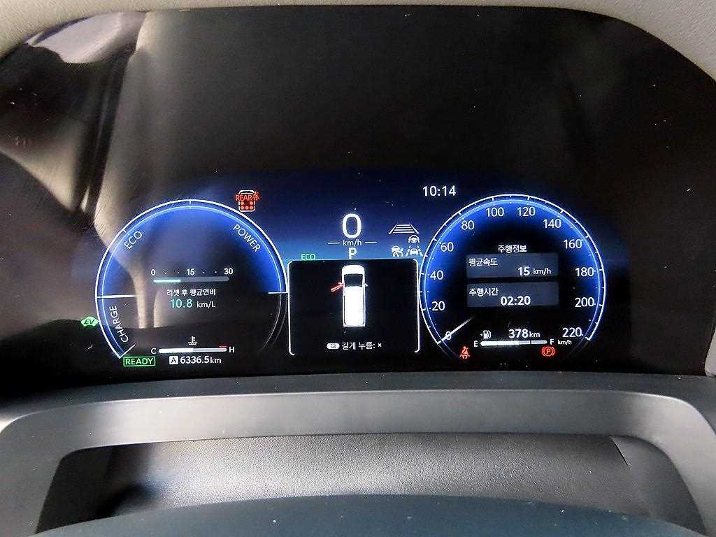 Toyota Alphard — photo 09