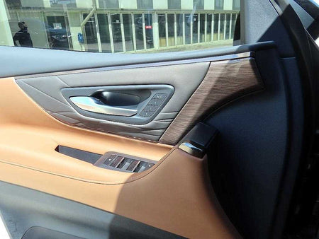 Toyota Alphard — photo 12