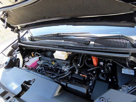 Toyota Alphard — photo 19