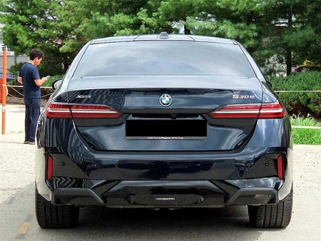 BMW 5-Series — photo 04