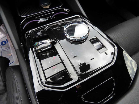 BMW 5-Series — photo 11