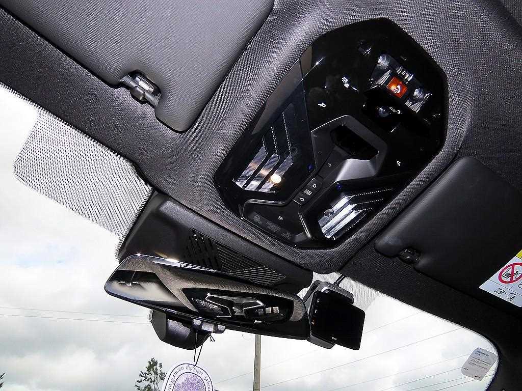 BMW 5-Series — photo 15
