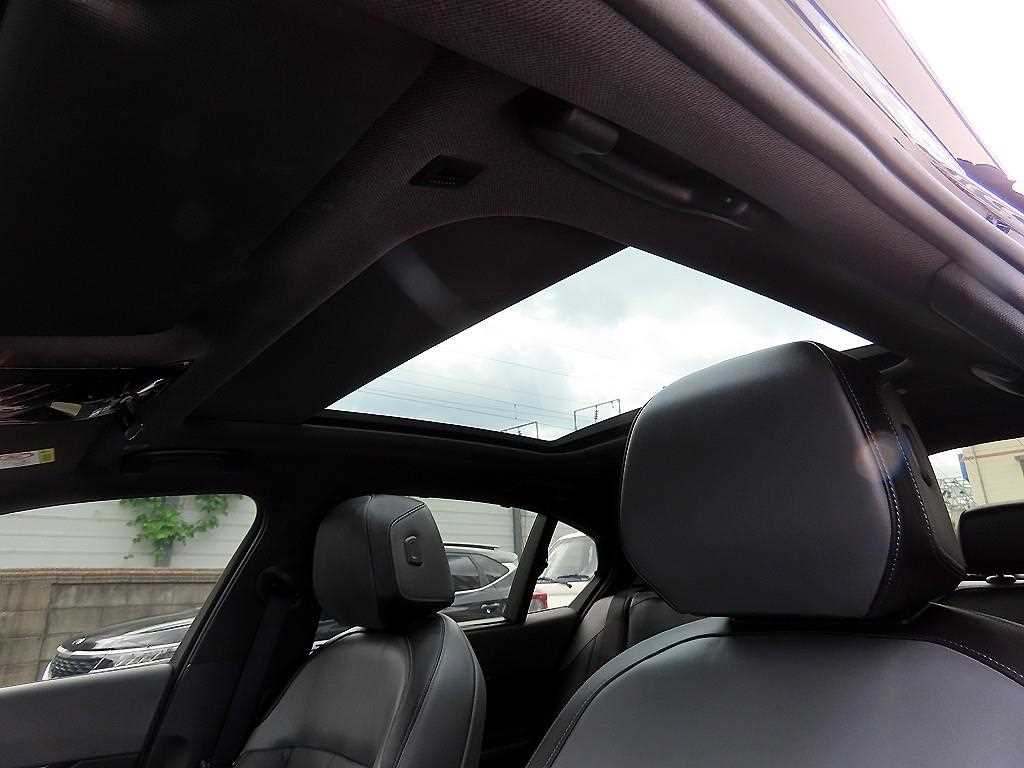BMW 5-Series — photo 17