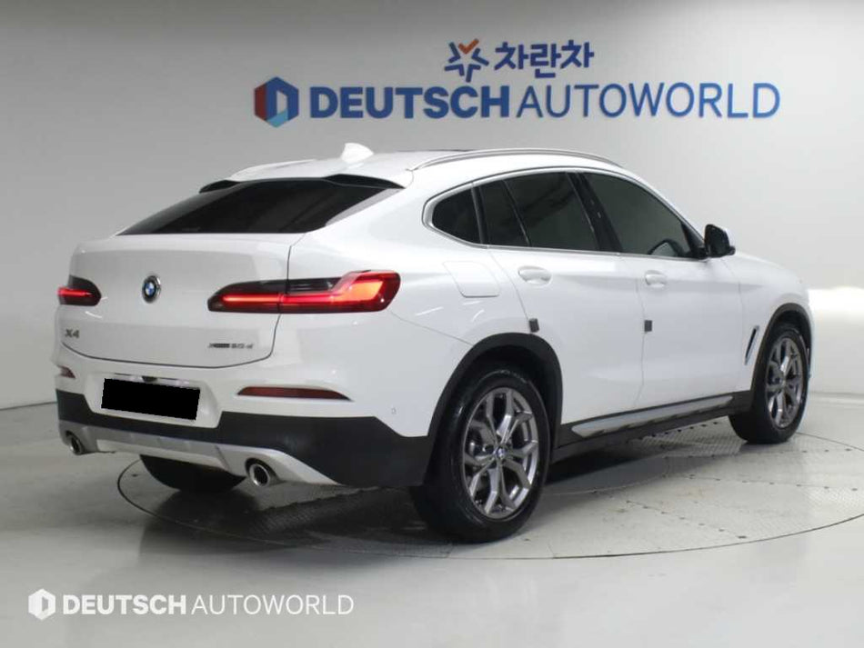 BMW X4 — photo 02