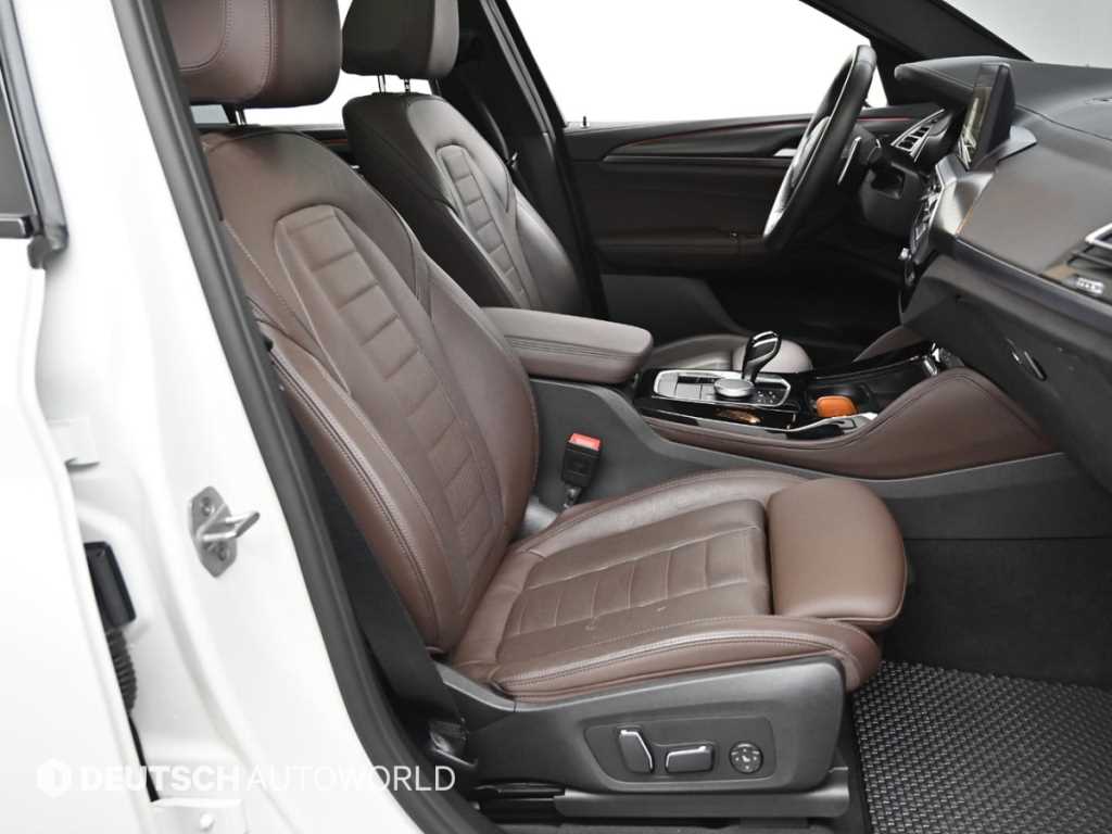 BMW X4 — photo 10