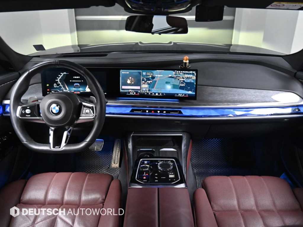 BMW 7-Series — photo 07