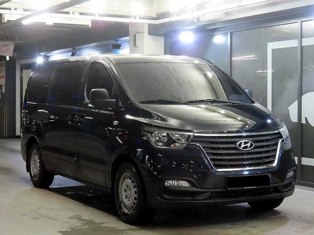 Hyundai Starex — photo 01