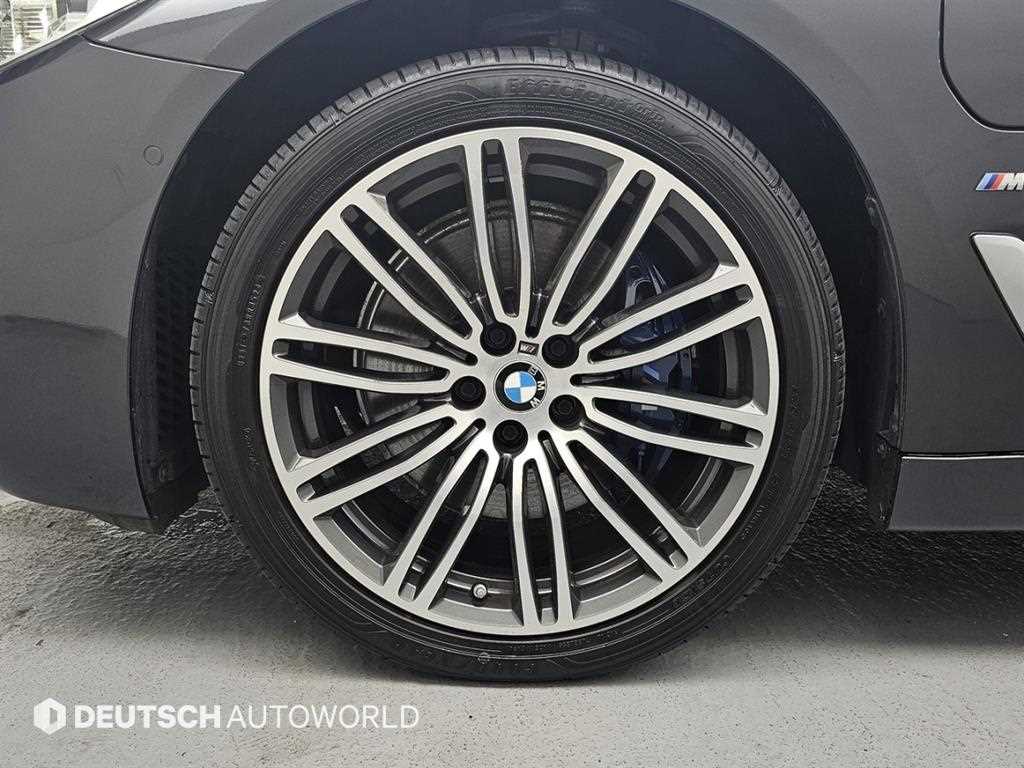 BMW 5-Series — photo 05