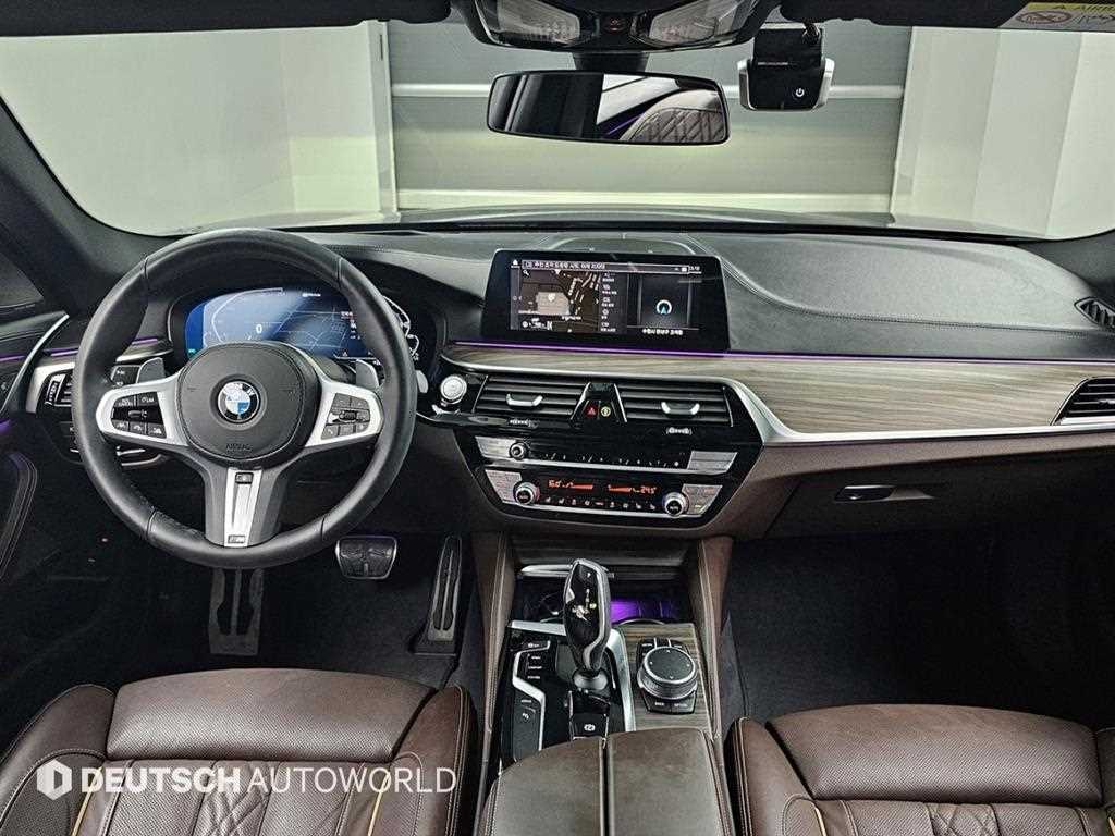 BMW 5-Series — photo 07