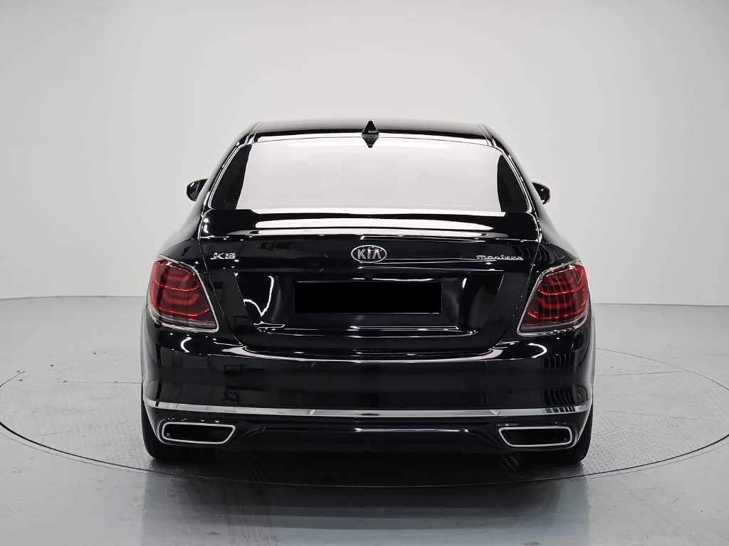 Kia K9 — photo 03