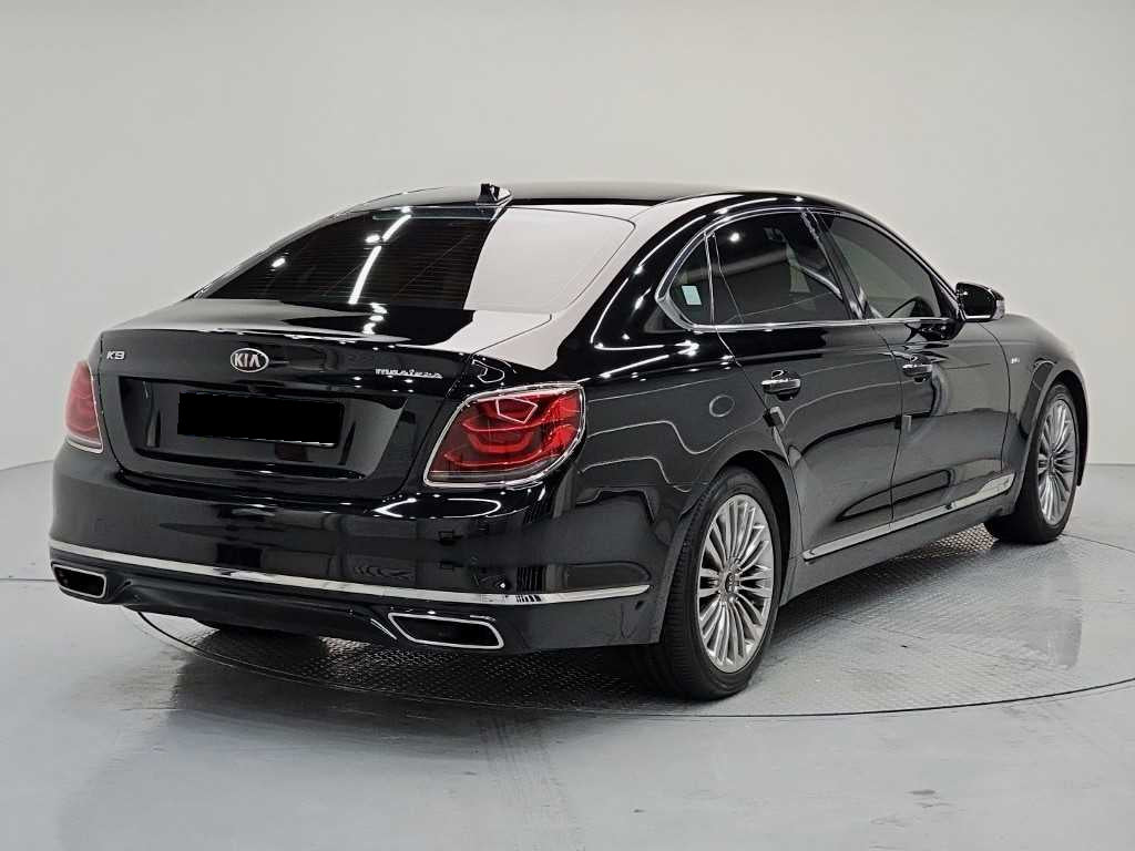Kia K9 — photo 04