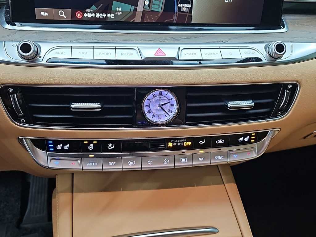 Kia K9 — photo 10