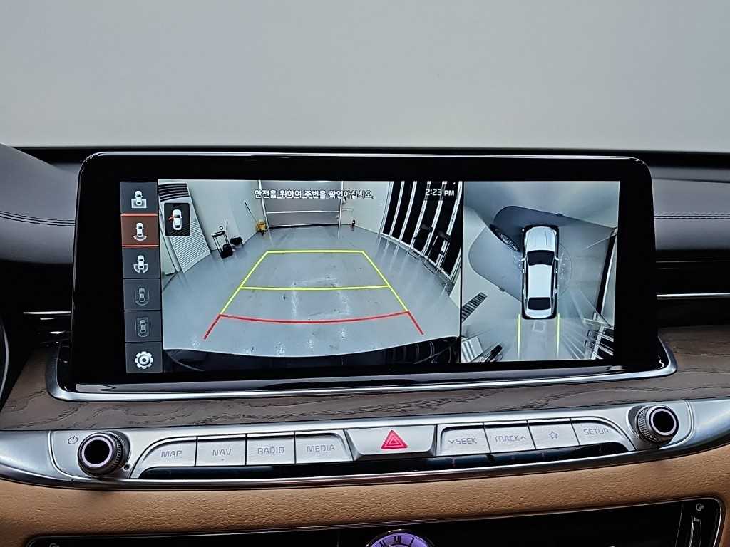 Kia K9 — photo 17