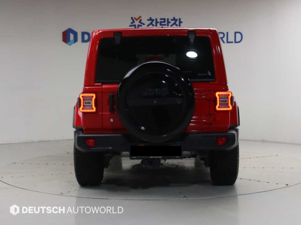 Jeep Wrangler — photo 04