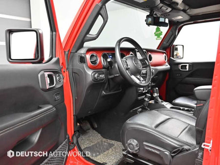 Jeep Wrangler — photo 11
