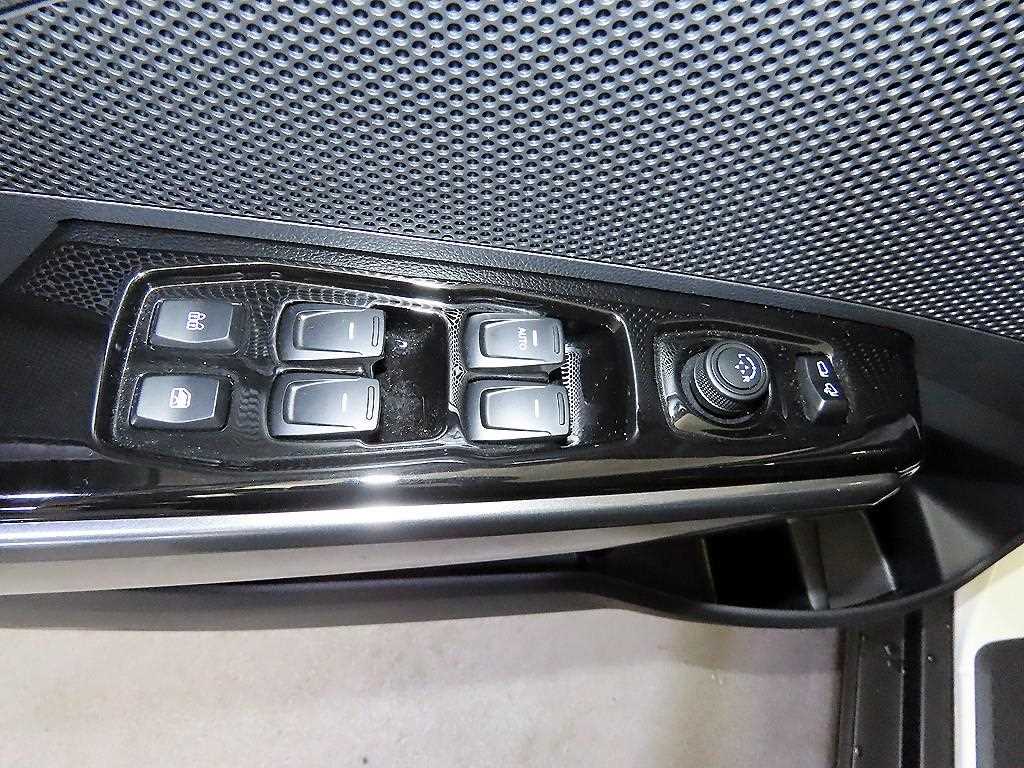 KGM TIBOLI — photo 13