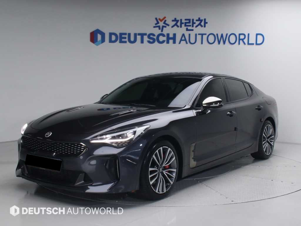 Kia Stinger — photo 01