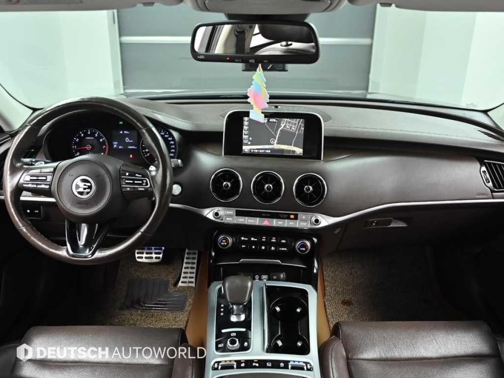 Kia Stinger — photo 07