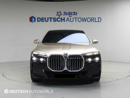 BMW 7-Series — photo 03