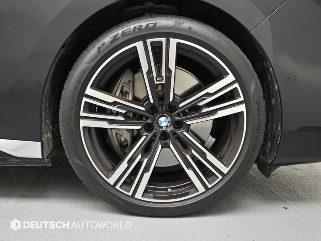 BMW 7-Series — photo 05