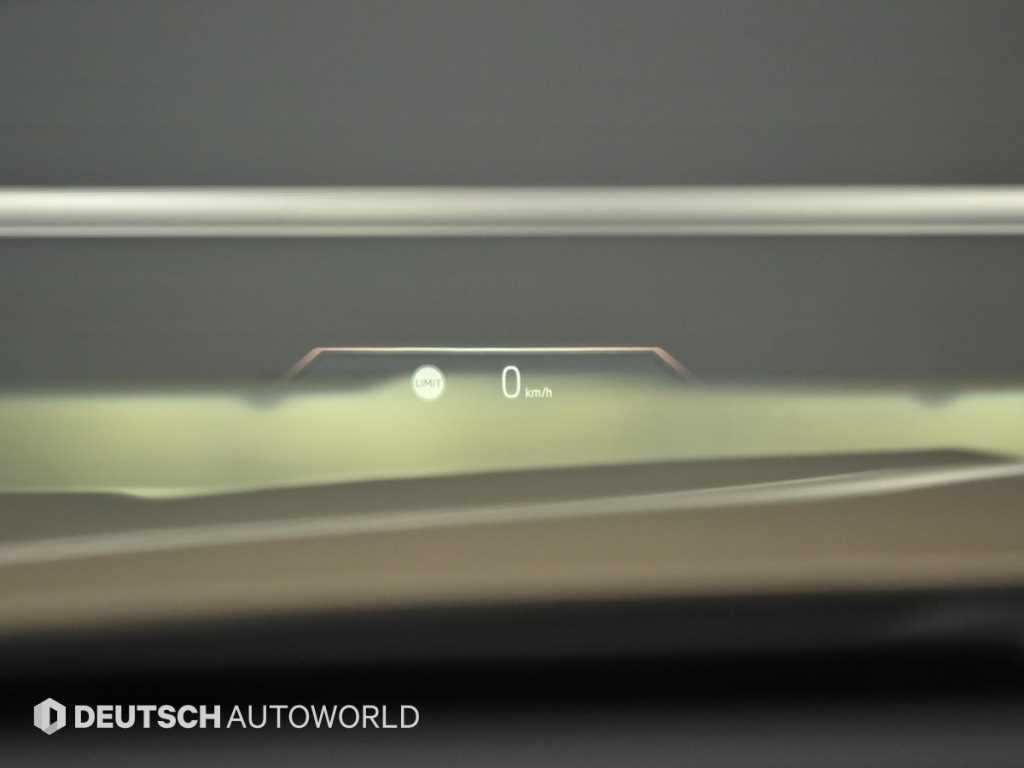 BMW 7-Series — photo 17