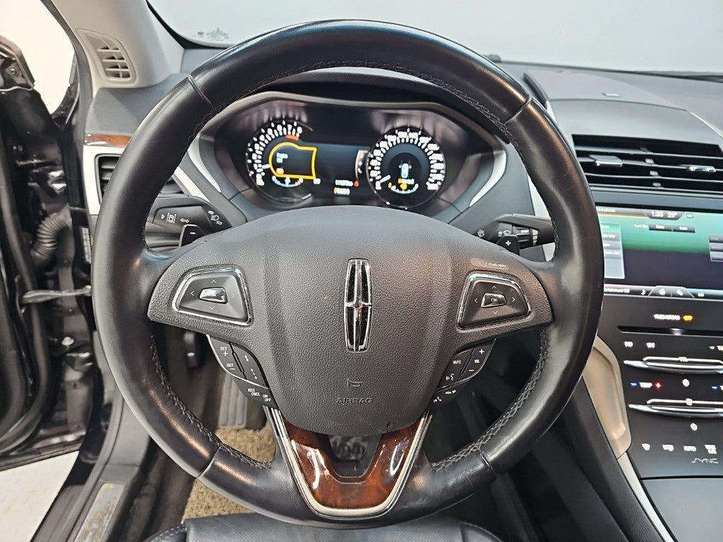 Lincoln MKZ — photo 09