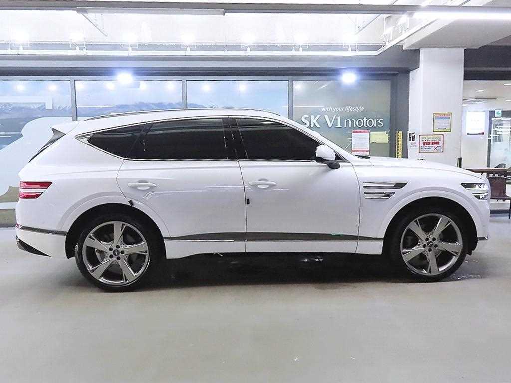 Genesis GV80 — photo 03