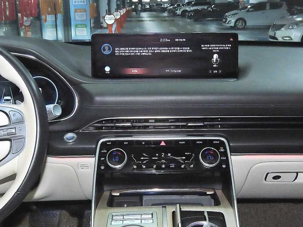 Genesis GV80 — photo 11