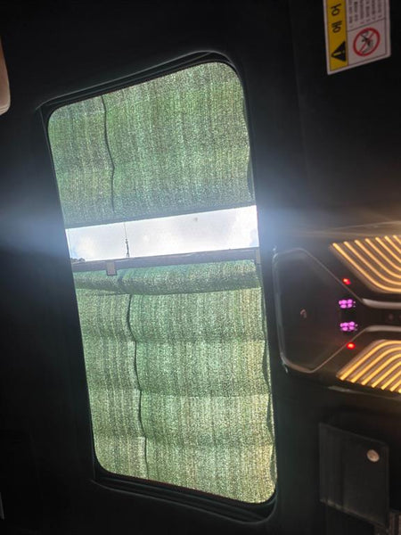 BMW 7-Series — photo 17