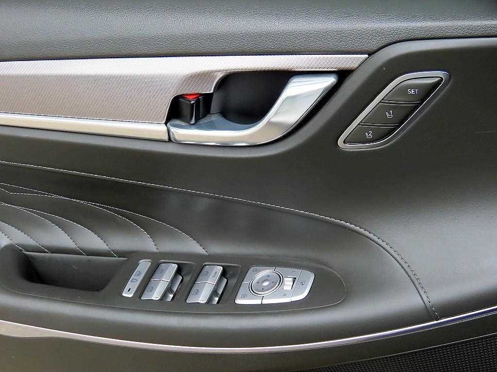 Hyundai Grandeur — photo 12