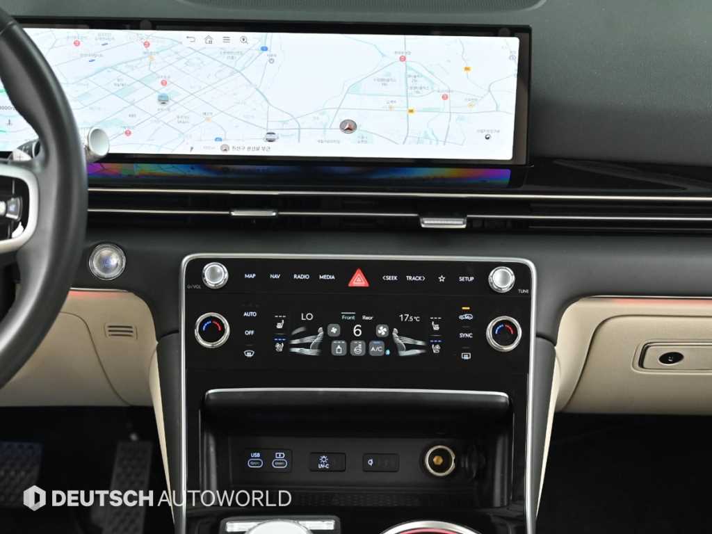 Genesis GV80 — photo 14