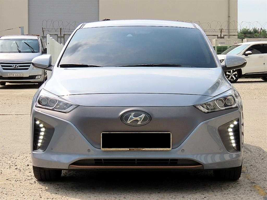 Hyundai Ioniq — photo 01