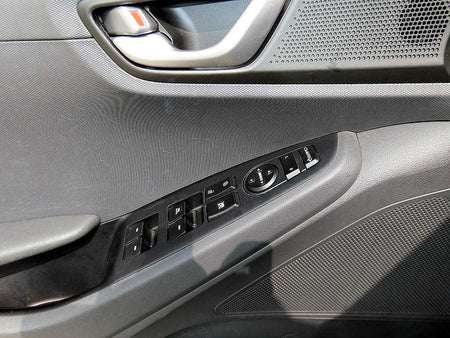 Hyundai Ioniq — photo 11