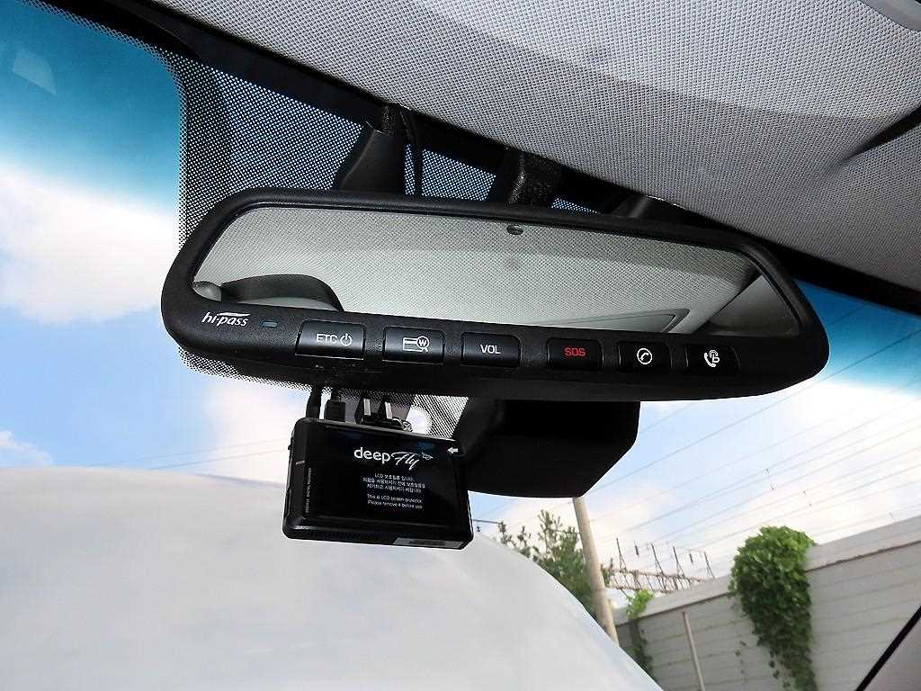 Hyundai Ioniq — photo 17