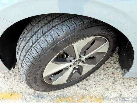 Hyundai Ioniq — photo 20
