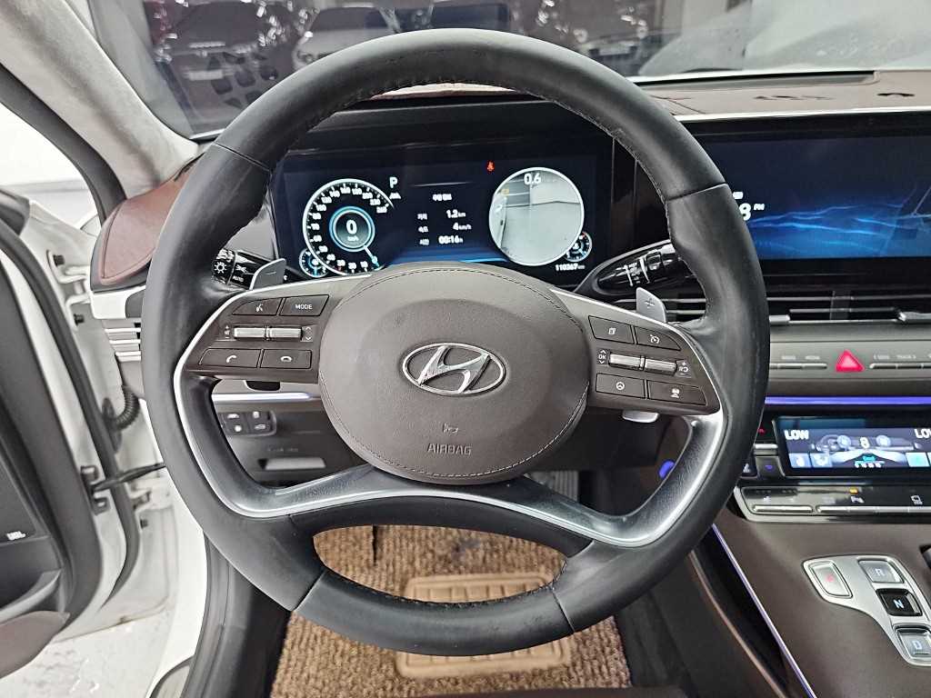 Hyundai Grandeur — photo 09