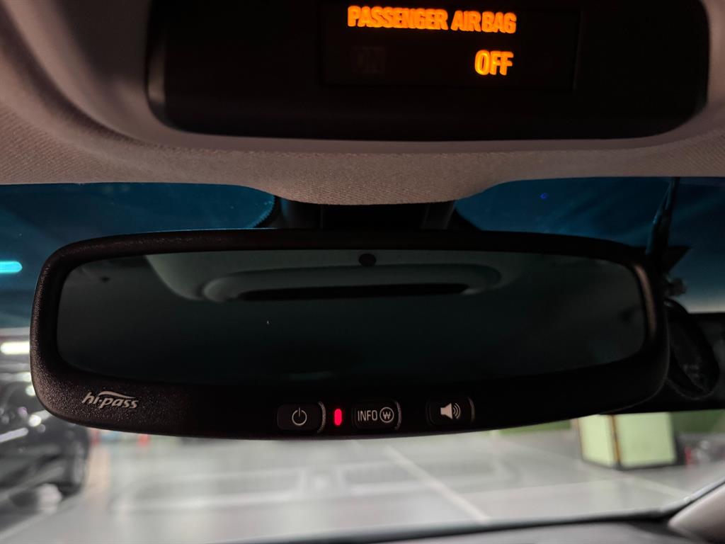 CHEVROLET Bolt EV — photo 13