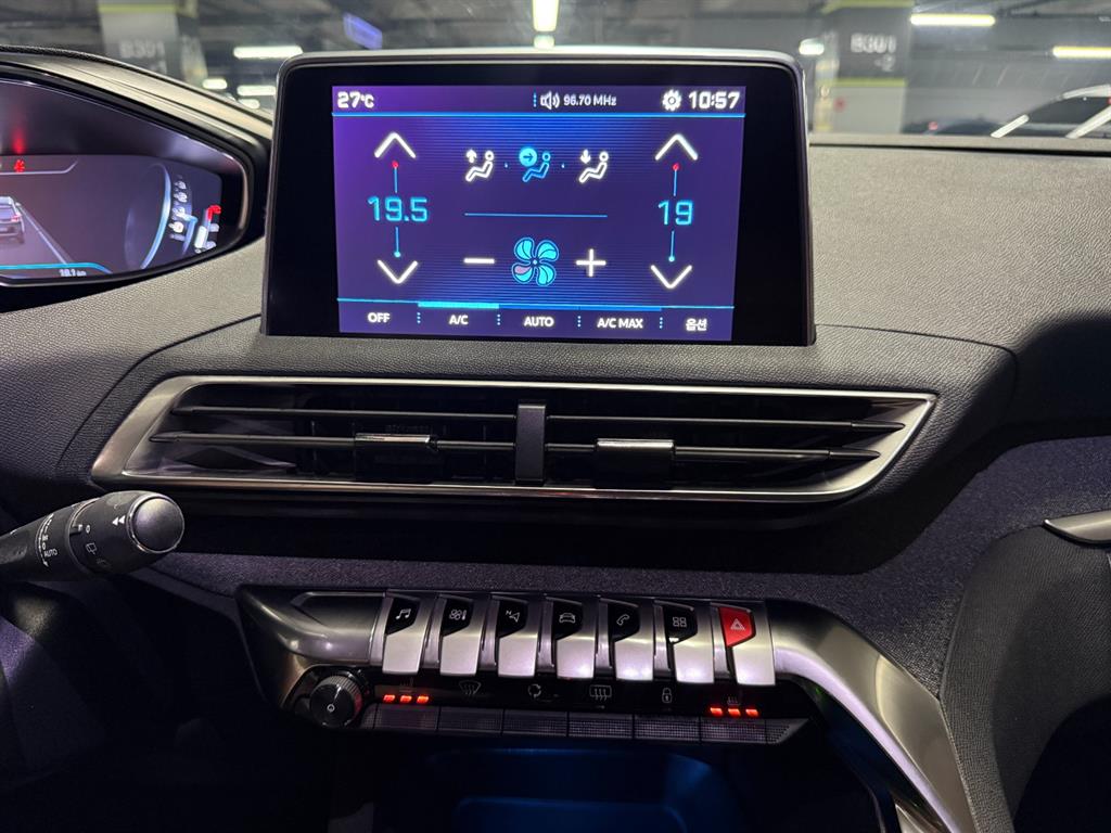 Peugeot 5008 — photo 11