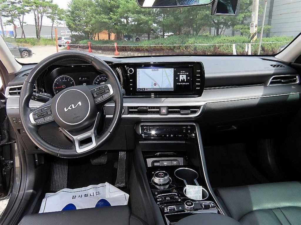Kia K5 — photo 07
