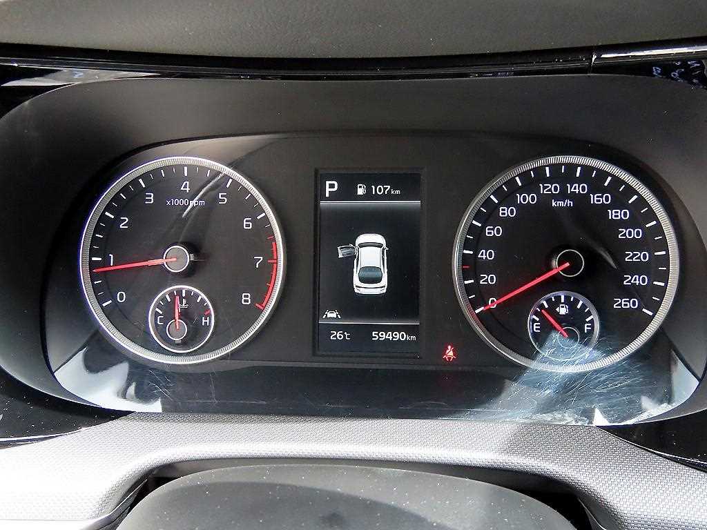 Kia K5 — photo 09