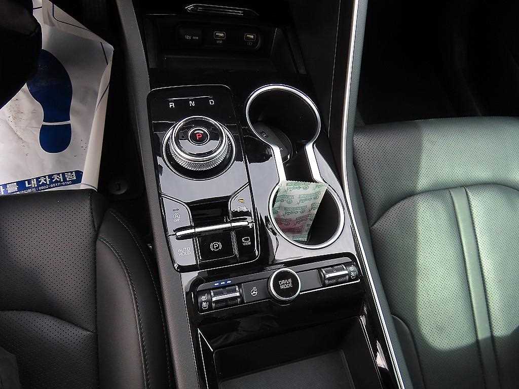 Kia K5 — photo 10