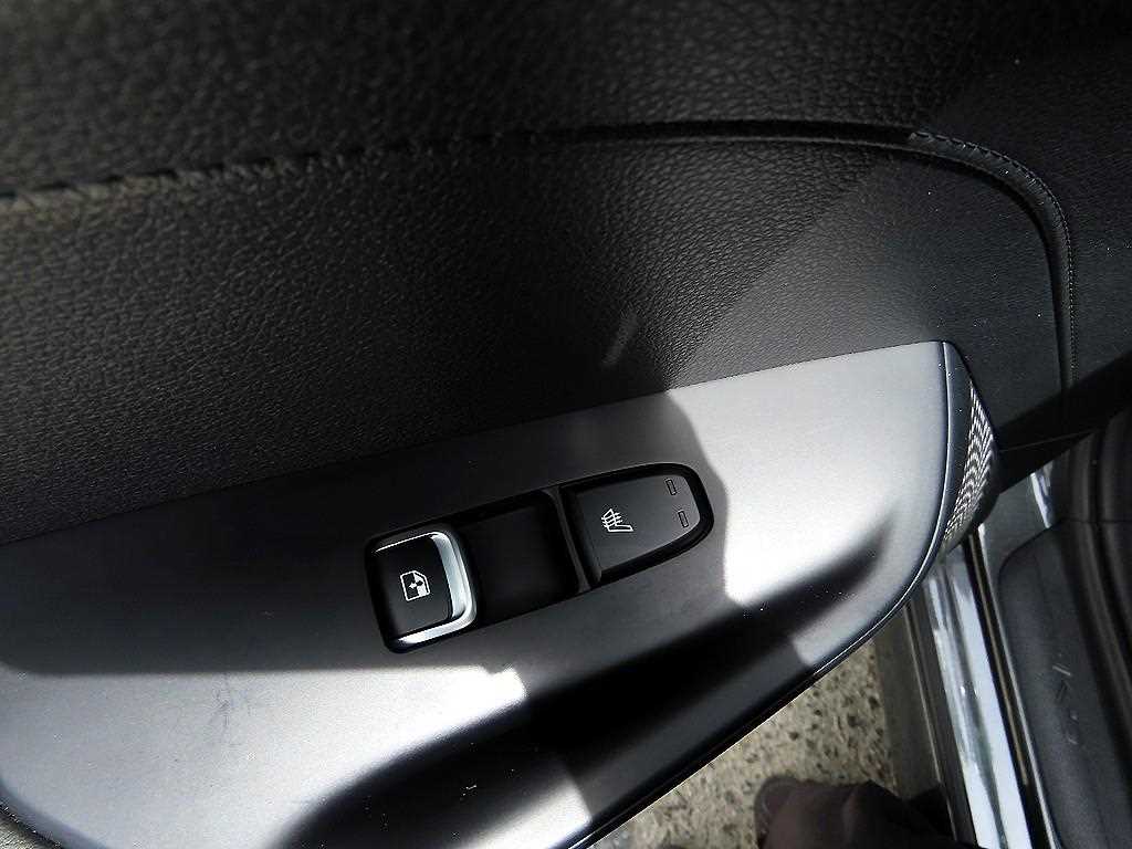 Kia K5 — photo 17