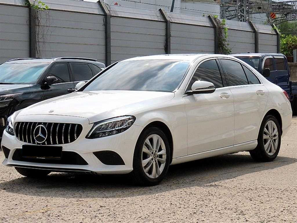 Mercedes-Benz C-Class — photo 02