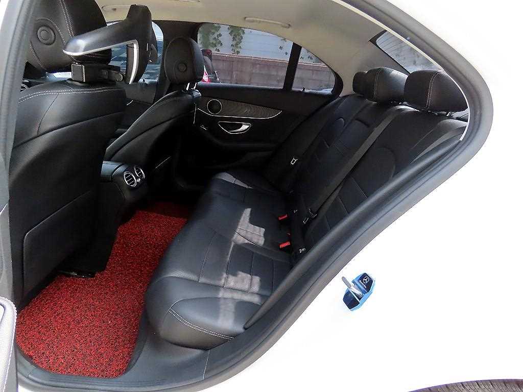 Mercedes-Benz C-Class — photo 06